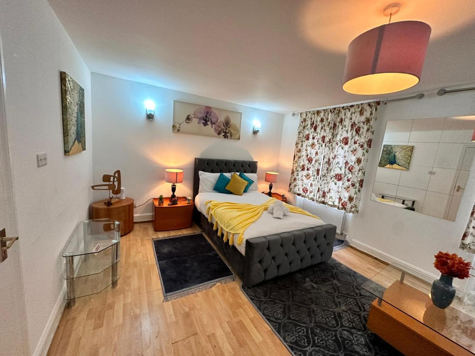 Bright Family Studio In Central Appartamento *