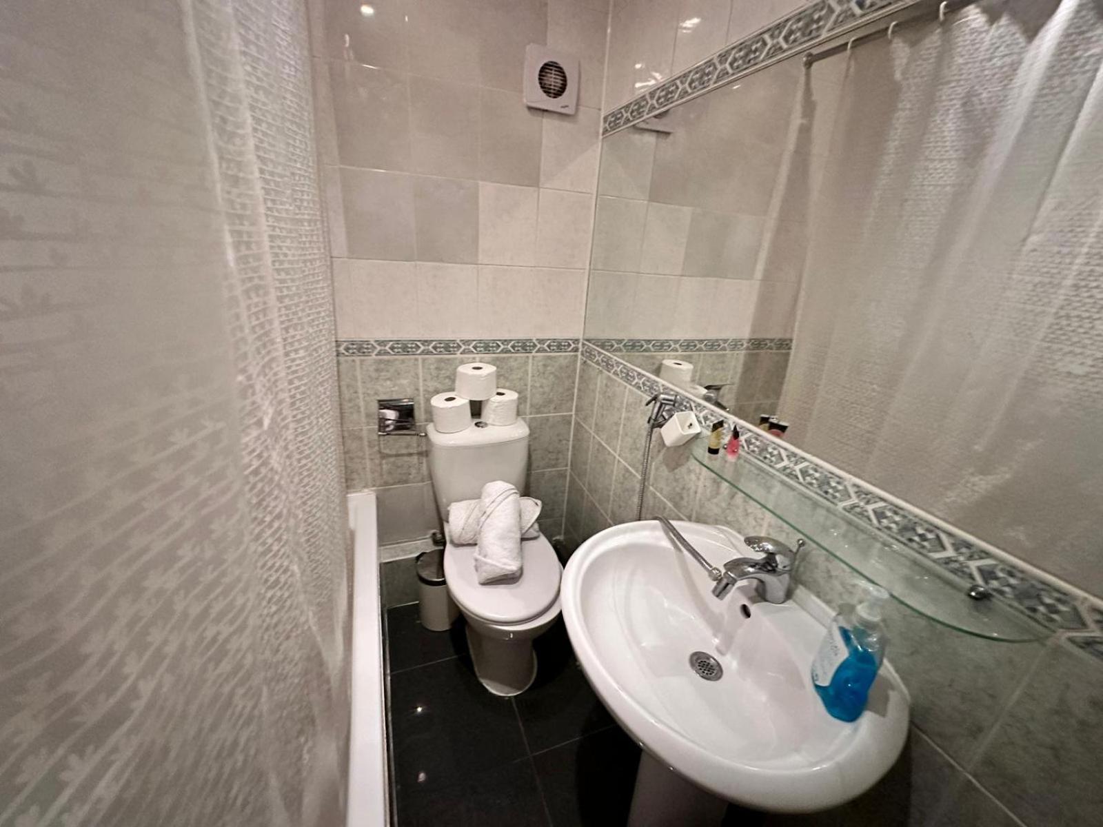 Bright Family Studio In Central Appartamento Londra