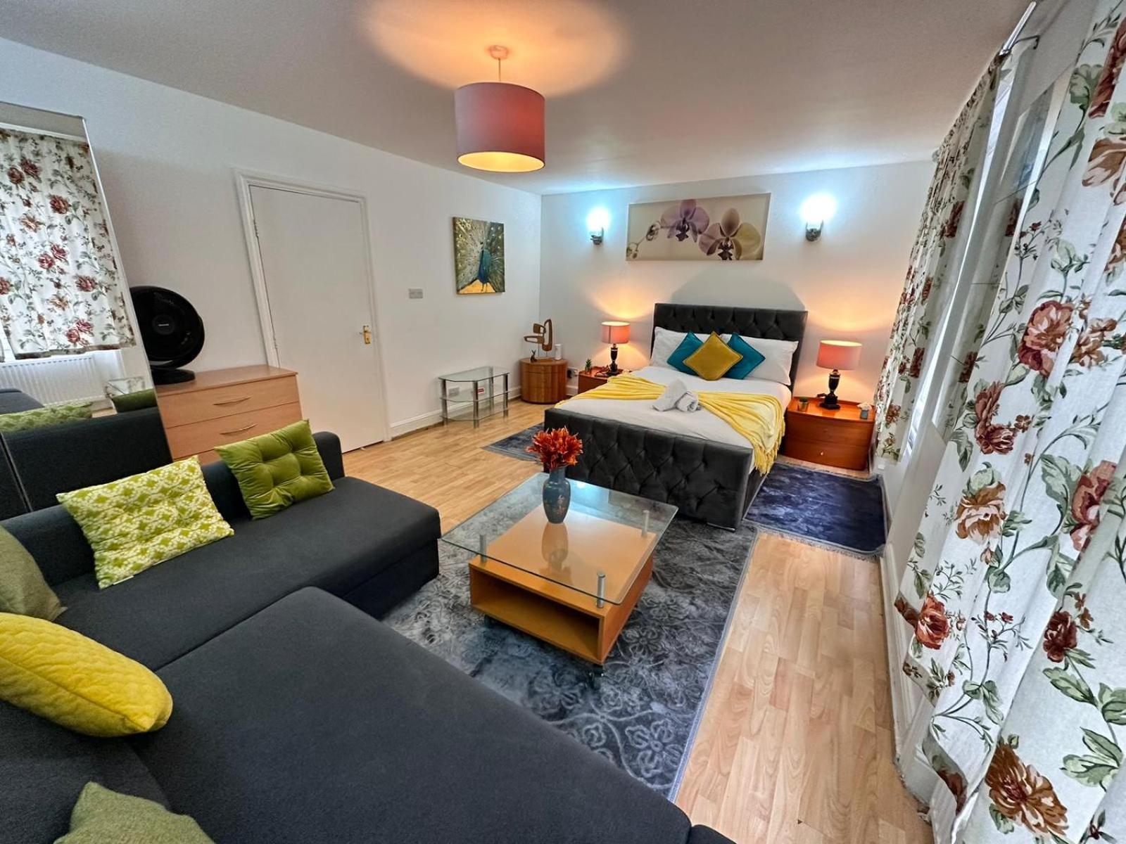 Bright Family Studio In Central Appartamento Londra